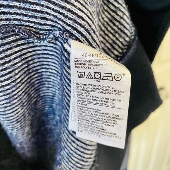 BANANA REPUBLIC Men's Blue Hooded Sweater with Subtle Pattern Size L - Picture 3 of 4